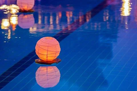 Floating water lantern in the pool Foto stock