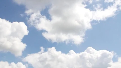 Floating white clouds in the blue sky Video stock 76893560