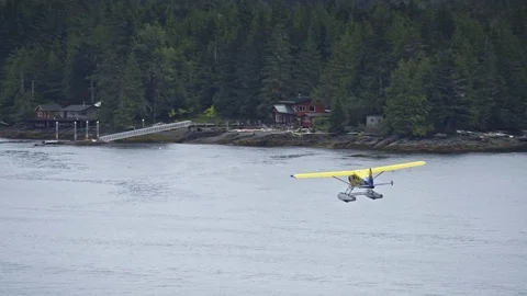 Floatplane taking off from the sea at Ketchikan, Alaska, USA Video stock 78517314