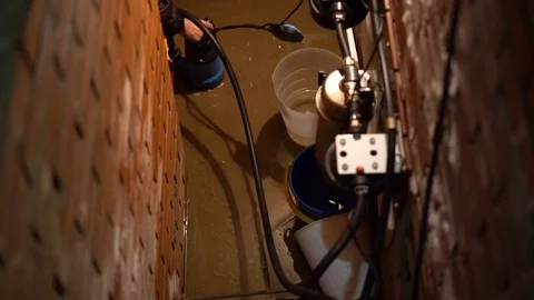 Flood in the cellar. pump pumped water from a flooded room Video stock 88638189