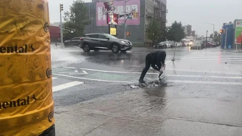 Flood in city Stock-Footage 257035153