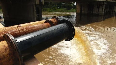 The flood problem in the metropolitan area. Stock Footage 83930846