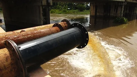 The flood problem in the metropolitan area. Stock Footage 83930849