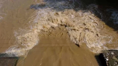 Flood river brown water (2) 库存影片 158489976