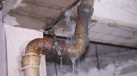 What to Do When a Pipe Bursts in Your Home
