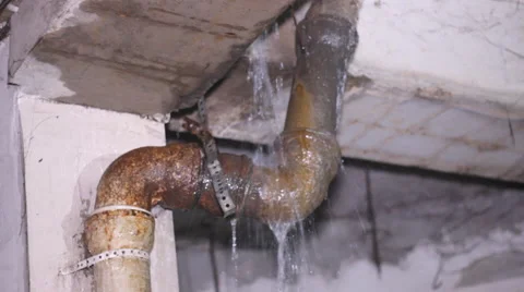 What to Do When a Pipe Bursts