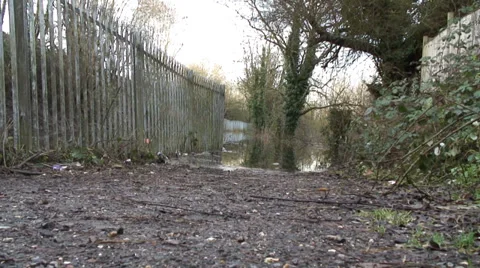Flooded footpath 1 Video stock 33876490