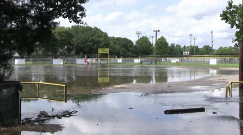 Flooded parking lot with gate Video stock 39598361