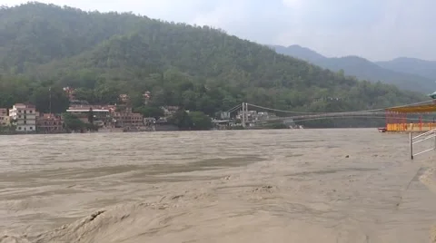 Flooded River Ganga in Rishikesh 5 動画素材 52691308