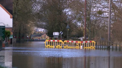 Flooded road in Upton Upon Severn Stock Footage 35146149