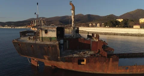 Flooded ship in the center 動画素材 102071237