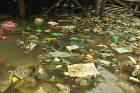 Flooded slum trash Video stock 491993