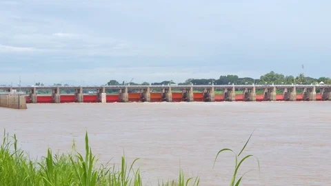 Floodgate of dam in Chao Phraya River. Stock-Footage 78754481