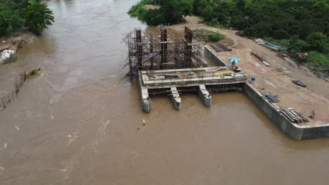 Flooding the floodgate construction, unfinished construction. 動画素材 217422664