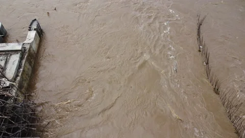 Flooding the floodgate construction, unfinished construction. Vídeo Stock 217424160