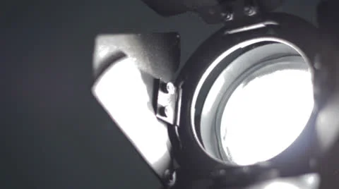 Floodlight turns off and on. Video stock 25860552