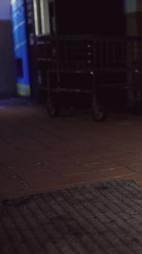 Floor mat and vending machine in public space near evening time 스톡 동영상 340647411