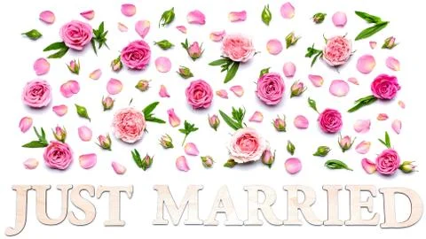 Floral wedding pattern on a white background. Petals, flowers and buds of ros Foto stock