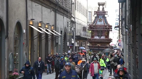Florence, Easter day, manifestation of the explosion of the Cart. Stock Footage 119219740