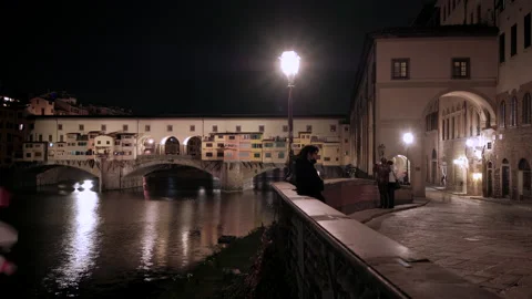 Florence Ponte Vecchio Old Bridge by Night Timelapse 스톡 동영상 169704008