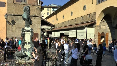 Florence. Tourists on the Ponte Vecchio. Stock Footage 101036823