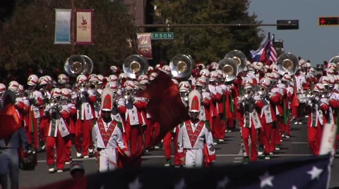 Florida A &amp; M -4 Marching Band LS, compressed marches towards camera Stock-Footage 44686408