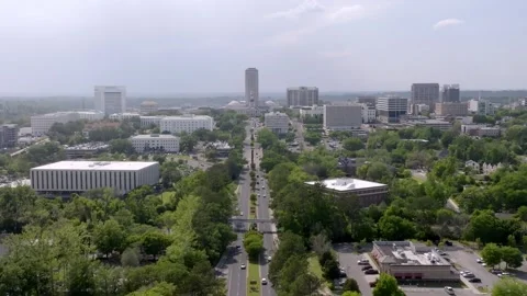 Florida state capitol and Tallahassee, Florida city skyline with traffic. Stock Footage 307602676