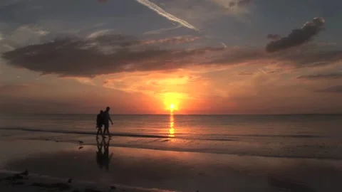 Florida-Sunset Beachfront on Florida Gulf Coast Stock Footage 167346350