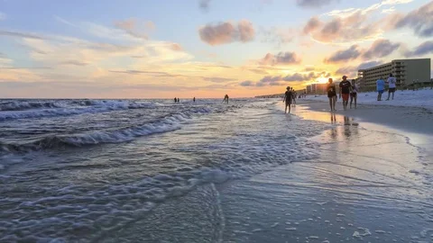 FLORIDA - USA, August 2017: Sunset with the peoples in Fort Walton Beach Stock Footage 79952854