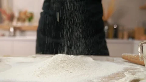 Flour Fall Stockbeeldmateriaal 273500437