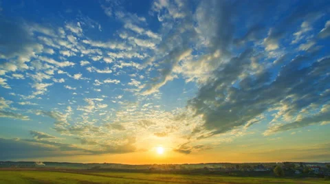 The flow of cloud against the sunset. Time lapse Vidéo 62390458