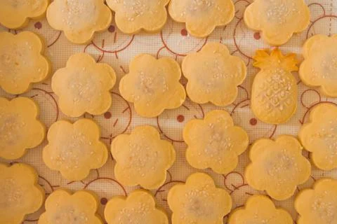 Flower shaped pineapple cake pattern Foto stock