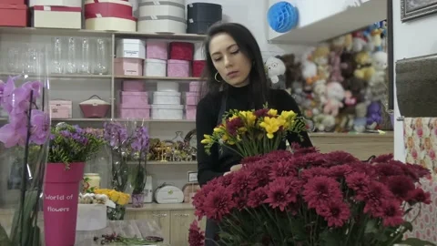 In Flowers boutique Vídeos de archivo 148042502