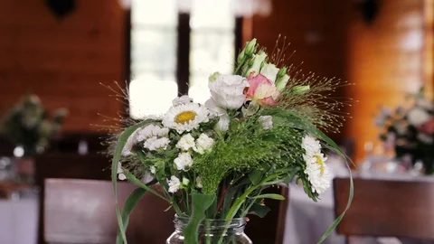 Flowers in a vase 動画素材 125221035