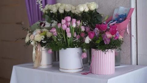 Flowers in a vase Stock Footage 159881938