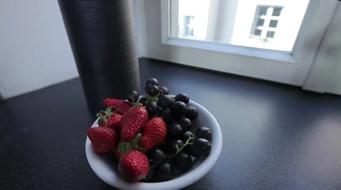 Flowers at the window Vidéo 47049587