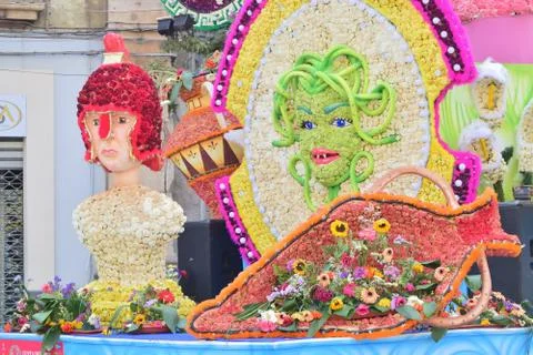 Flowery float 库存照片