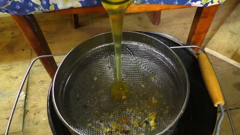 Flowing honey Video stock 80007783