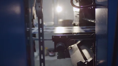 Flowing ribbon flows between two pillars Video stock 120525331