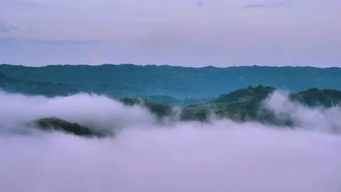 Flowing sky above the hill Video stock 197052152