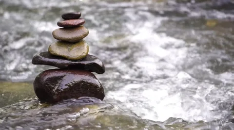 Flowing small stream with Zen stone 스톡 동영상 52980132