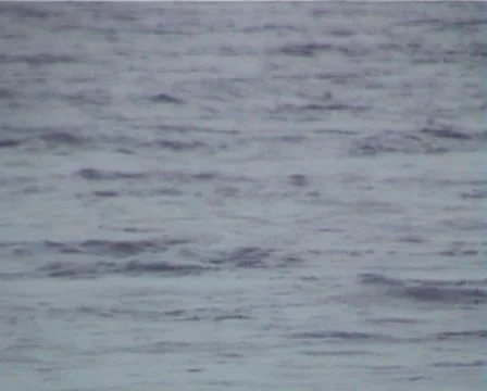 Flowing water and splashes Видео 921386
