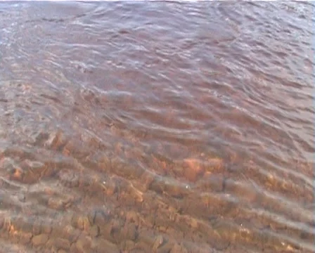 Flowing water and splashes 動画素材 921390