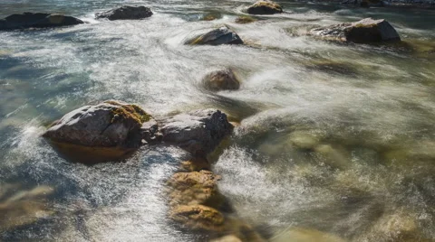 Flowing water in a river Video stock 62888735