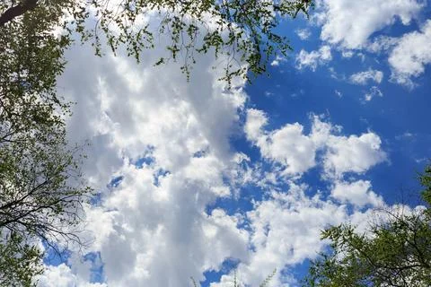 Fluffy Clouds Blue Sky Cloudscape Nature Background Foto stock