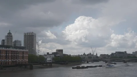 Fluffy clouds over the Thames River. Stock Footage 107955901