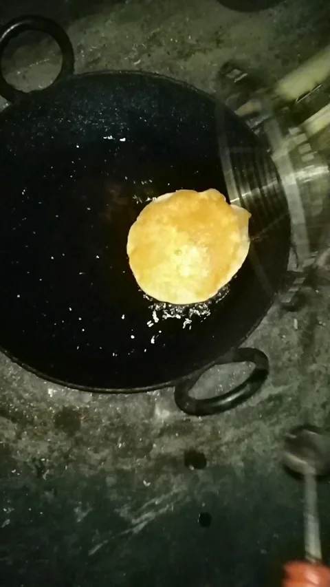 Fluffy wheat poori Stock Footage 126419901