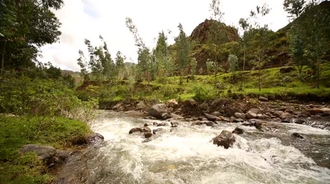 Fluss-bei-Cusco Video stock 60840970