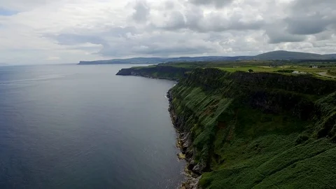 Fly Above Carrick-a-Rede, Ireland. ( aerial footage Carrick-a-rede ) 스톡 동영상 86090898