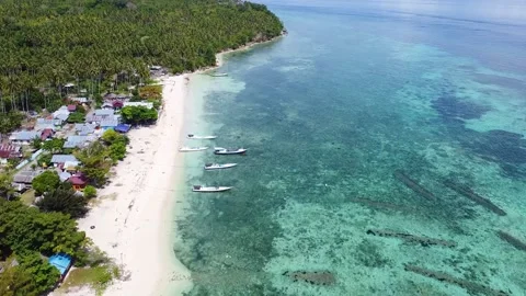 Fly Forward Over The Beach Vídeos de archivo 208863653